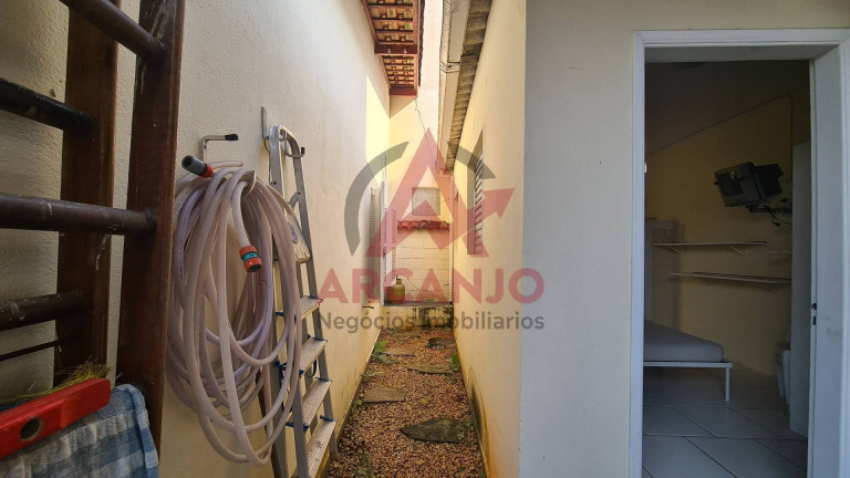Imagem Casa com 4 Quartos à Venda, 285 m² em Centro - Ubatuba