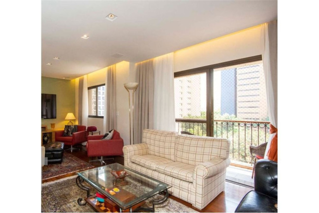 Imagem Apartamento com 4 Quartos à Venda, 200 m² em Moema - São Paulo Imagem Apartamento com 4 Quartos à Venda, 200 m² em Moema - São Paulo