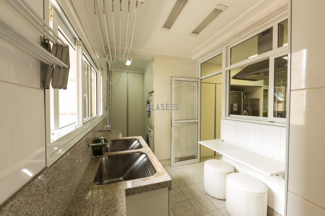 Imagem Apartamento com 3 Quartos à Venda, 28.000 m² em Vila Nova Conceição - São Paulo Imagem Apartamento com 3 Quartos à Venda, 28.000 m² em Vila Nova Conceição - São Paulo