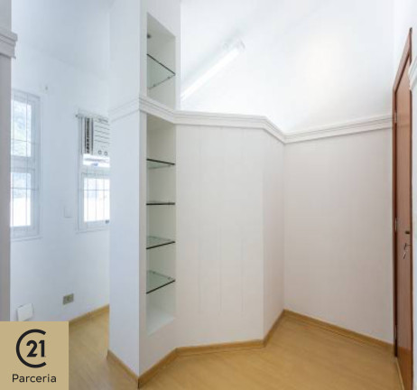 Imagem Sobrado com 2 Quartos à Venda, em Moema - São Paulo Imagem Sobrado com 2 Quartos à Venda, em Moema - São Paulo