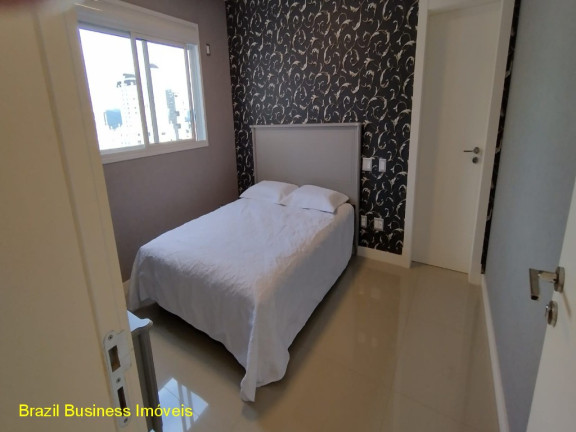 Imagem Imóvel com 3 Quartos à Venda, 128 m² em Centro - Balneário Camboriú Imagem Imóvel com 3 Quartos à Venda, 128 m² em Centro - Balneário Camboriú