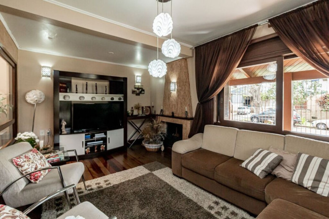 Imagem Casa com 3 Quartos à Venda, 270 m² em Partenon - Porto Alegre Imagem Casa com 3 Quartos à Venda, 270 m² em Partenon - Porto Alegre