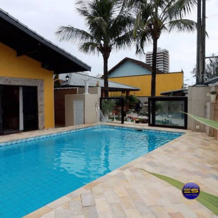 Casa com 5 Quartos à Venda, 450 m² em Flórida - Praia Grande