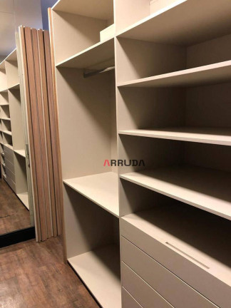 Imagem Casa com 4 Quartos à Venda, 304 m² em Centro - Cascavel Imagem Casa com 4 Quartos à Venda, 304 m² em Centro - Cascavel