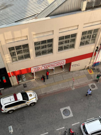 Imagem Imóvel com 1 Quarto à Venda, 32 m² em Centro Historico - Porto Alegre Imagem Imóvel com 1 Quarto à Venda, 32 m² em Centro Historico - Porto Alegre