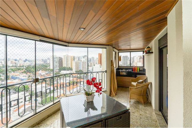 Imagem Imóvel com 4 Quartos à Venda, em Moema - São Paulo Imagem Imóvel com 4 Quartos à Venda, em Moema - São Paulo