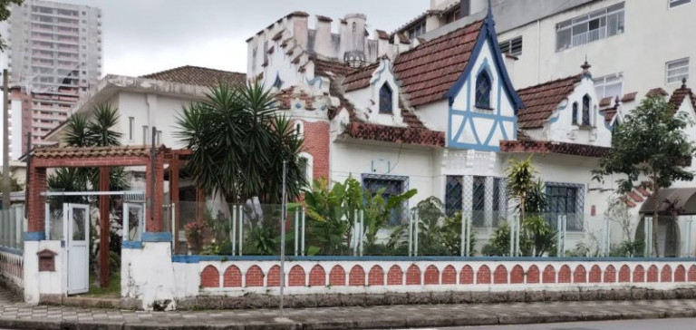 Casa com 3 Quartos para Alugar, 340 m² em Aparecida - Santos