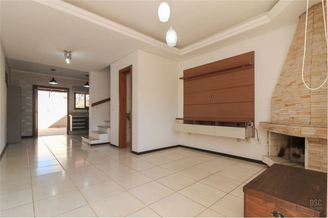Imagem Casa com 2 Quartos à Venda, em Guarujá - Porto Alegre Imagem Casa com 2 Quartos à Venda, em Guarujá - Porto Alegre