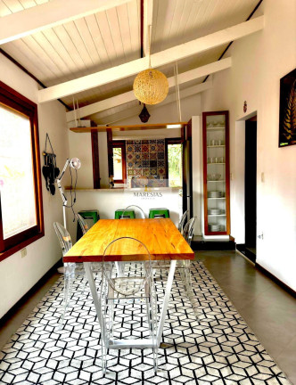 Imagem Casa com 4 Quartos à Venda, 200 m² em Maresias - São Sebastião Imagem Casa com 4 Quartos à Venda, 200 m² em Maresias - São Sebastião