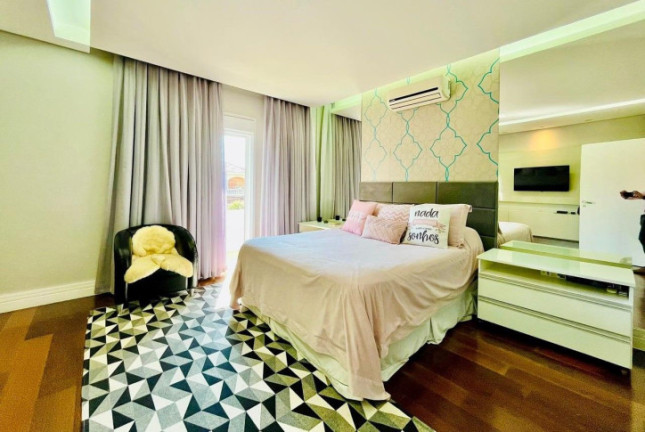 Imagem Casa com 4 Quartos à Venda, 350 m² em Jardim Das Colinas - São José Dos Campos
