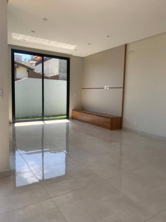 Imagem Casa com 3 Quartos à Venda, 365 m² em Condomínio Residencial E Comercial Fazenda Santa Petronilla - Bragança Paulista Imagem Casa com 3 Quartos à Venda, 365 m² em Condomínio Residencial E Comercial Fazenda Santa Petronilla - Bragança Paulista