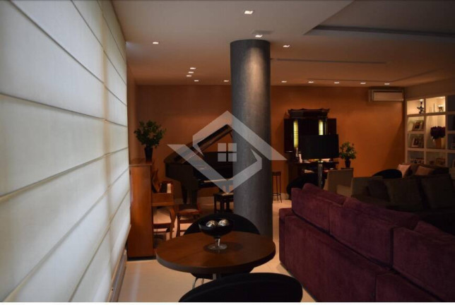 Imagem Apartamento com 7 Quartos à Venda, 350 m² em Copacabana - Rio De Janeiro Imagem Apartamento com 7 Quartos à Venda, 350 m² em Copacabana - Rio De Janeiro