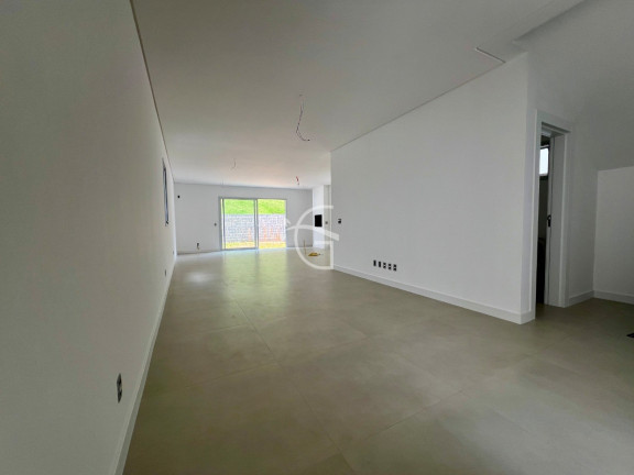 Imagem Sobrado com 4 Quartos à Venda, 327 m² em América - Joinville