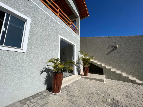 Imagem Casa com 3 Quartos à Venda, 250 m² em Uvaranas - Ponta Grossa Imagem Casa com 3 Quartos à Venda, 250 m² em Uvaranas - Ponta Grossa