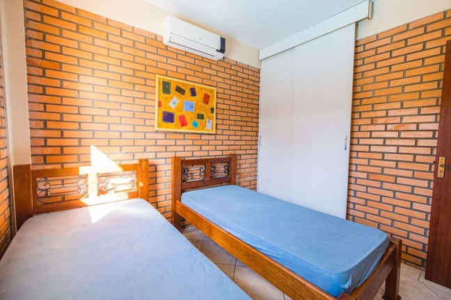Imagem Casa de Condomínio com 3 Quartos à Venda, 160 m² em Cachoeira Do Bom Jesus - Florianópolis Imagem Casa de Condomínio com 3 Quartos à Venda, 160 m² em Cachoeira Do Bom Jesus - Florianópolis