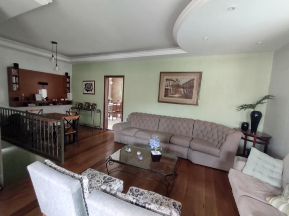 Casa com 5 Quartos à Venda, 220 m² em álvaro Camargos - Belo Horizonte