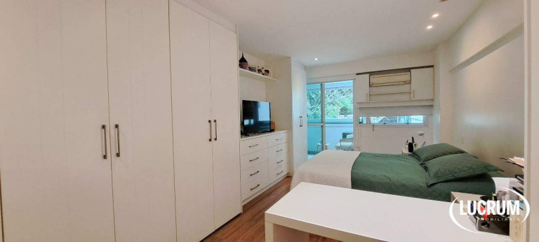 Imagem Apartamento com 3 Quartos à Venda, 156 m² em Laranjeiras - Rio De Janeiro Imagem Apartamento com 3 Quartos à Venda, 156 m² em Laranjeiras - Rio De Janeiro