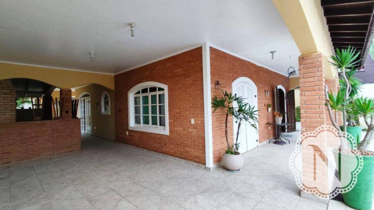 Imagem Sobrado com 3 Quartos à Venda, 270 m² em Jardim Suarão - Itanhaém Imagem Sobrado com 3 Quartos à Venda, 270 m² em Jardim Suarão - Itanhaém