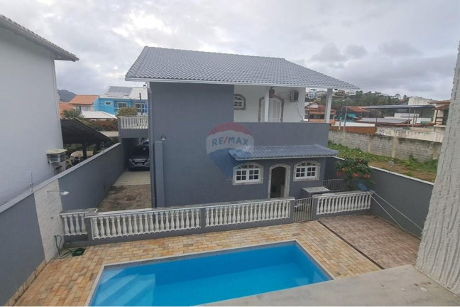 Casa com 5 Quartos à Venda, 351 m² em Piratininga - Niterói