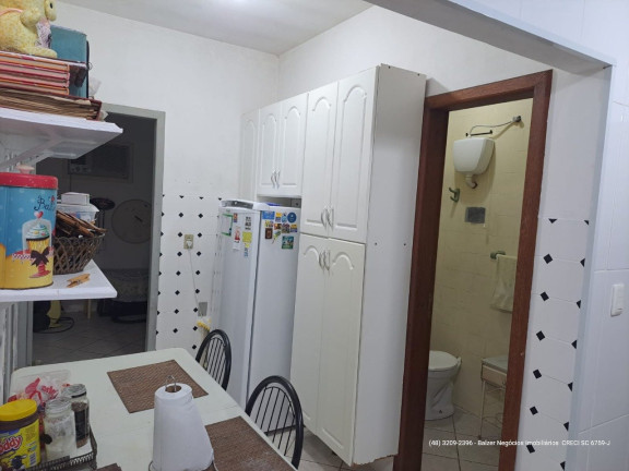 Imagem Casa com 4 Quartos à Venda, 148 m² em Itacorubi - Florianópolis Imagem Casa com 4 Quartos à Venda, 148 m² em Itacorubi - Florianópolis