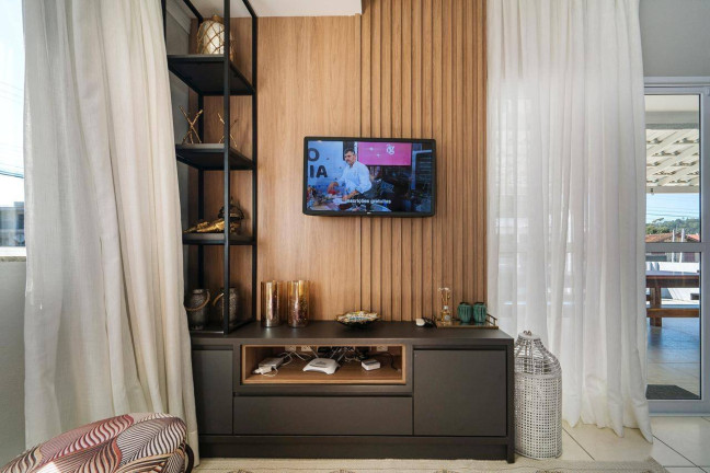 Imagem Casa com 4 Quartos para Temporada, em Zimbros - Bombinhas Imagem Casa com 4 Quartos para Temporada, em Zimbros - Bombinhas