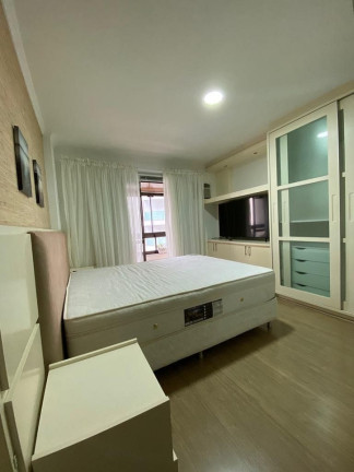 Imagem Apartamento com 3 Quartos para Temporada, 220 m² em Centro - Balneário Camboriú Imagem Apartamento com 3 Quartos para Temporada, 220 m² em Centro - Balneário Camboriú