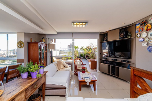 Imagem Imóvel com 2 Quartos à Venda, 161 m² em Santo Antônio - Porto Alegre Imagem Imóvel com 2 Quartos à Venda, 161 m² em Santo Antônio - Porto Alegre