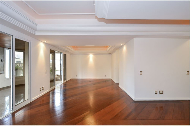 Imagem Imóvel com 3 Quartos à Venda, em Vila Andrade - São Paulo Imagem Imóvel com 3 Quartos à Venda, em Vila Andrade - São Paulo