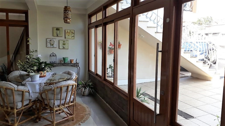 Imagem Sobrado com 3 Quartos à Venda, 411 m² em Igara - Canoas Imagem Sobrado com 3 Quartos à Venda, 411 m² em Igara - Canoas