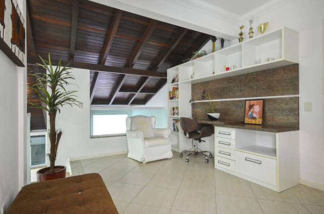 Imagem Casa com 4 Quartos para Temporada, em Mariscal - Bombinhas Imagem Casa com 4 Quartos para Temporada, em Mariscal - Bombinhas