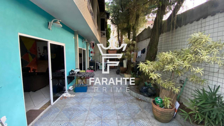 Imagem Sobrado com 3 Quartos à Venda, 189 m² em Aparecida - Santos
