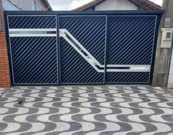 Casa com 2 Quartos à Venda, 125 m² em Balneário Maracanã - Praia Grande