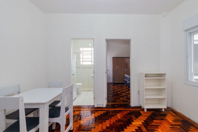 Imagem Imóvel com 1 Quarto à Venda, 46 m² em São João - Porto Alegre Imagem Imóvel com 1 Quarto à Venda, 46 m² em São João - Porto Alegre