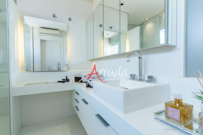 Imagem Imóvel com 3 Quartos à Venda, 544 m² em Centro - Cascavel Imagem Imóvel com 3 Quartos à Venda, 544 m² em Centro - Cascavel