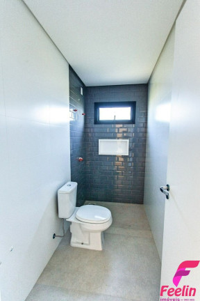 Imagem Casa com 3 Quartos à Venda, 162 m² em Campeche - Florianópolis Imagem Casa com 3 Quartos à Venda, 162 m² em Campeche - Florianópolis
