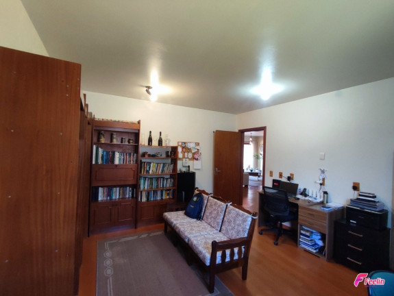 Imagem Casa com 4 Quartos à Venda, 213 m² em Pantanal - Florianópolis Imagem Casa com 4 Quartos à Venda, 213 m² em Pantanal - Florianópolis