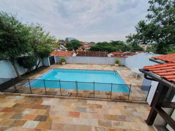 Imagem Casa com 4 Quartos à Venda, 377 m² em Freguesia De Jacarepaguá - Rio De Janeiro