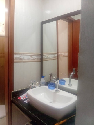 Imagem Casa com 2 Quartos para Alugar,  em Centro - Araruama