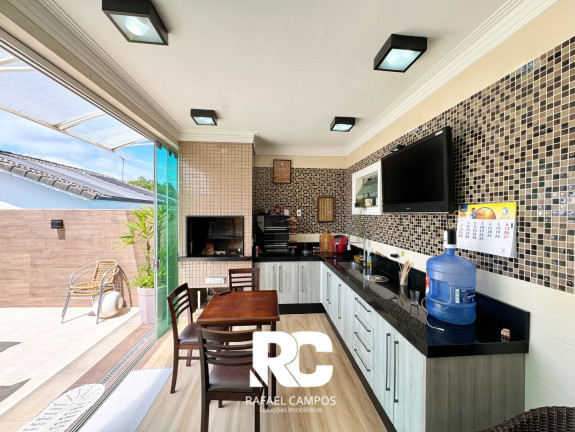 Imagem Casa com 4 Quartos à Venda, 260 m² em Aruã - Mogi Das Cruzes Imagem Casa com 4 Quartos à Venda, 260 m² em Aruã - Mogi Das Cruzes