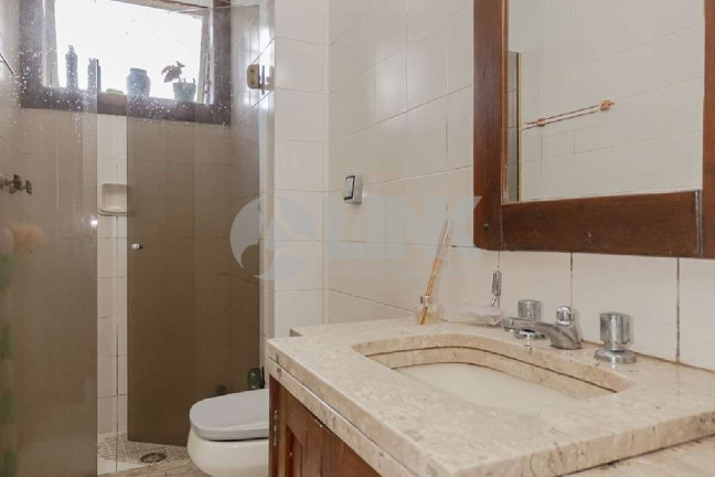 Imagem Imóvel com 3 Quartos à Venda, 150 m² em Menino Deus - Porto Alegre