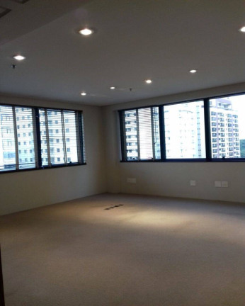 Imagem Sala Comercial à Venda, 223 m² em Alphaville Centro Industrial E Empresarial/alphaville. - Barueri Imagem Sala Comercial à Venda, 223 m² em Alphaville Centro Industrial E Empresarial/alphaville. - Barueri