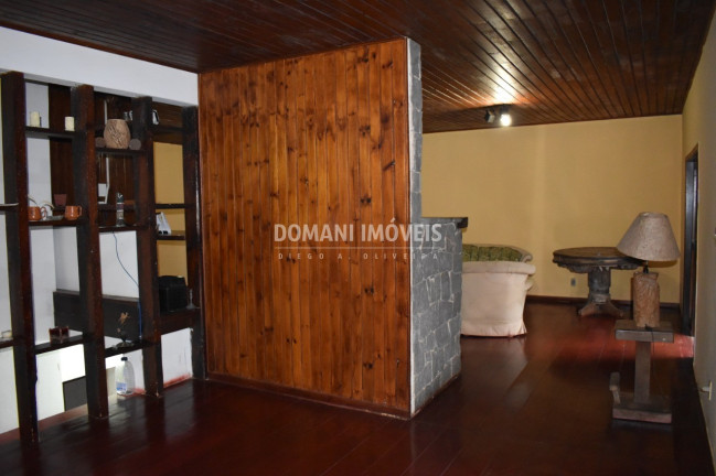 Imagem Casa com 4 Quartos à Venda, 360 m² em Região Do Alto Da Boa Vista - Campos Do Jordão Imagem Casa com 4 Quartos à Venda, 360 m² em Região Do Alto Da Boa Vista - Campos Do Jordão