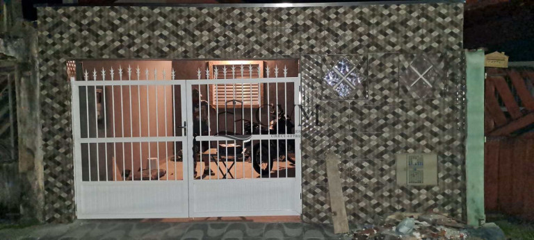 Imagem Casa com 2 Quartos à Venda, 84 m² em Mongaguá - Mongaguá