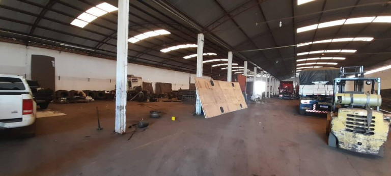 Imagem Imóvel Comercial à Venda, 200 m² em Parque Industrial Iii - Arapongas Imagem Imóvel Comercial à Venda, 200 m² em Parque Industrial Iii - Arapongas