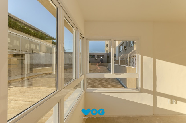Imagem Imóvel com 2 Quartos à Venda, 70 m² em Jardim Do Salso - Porto Alegre