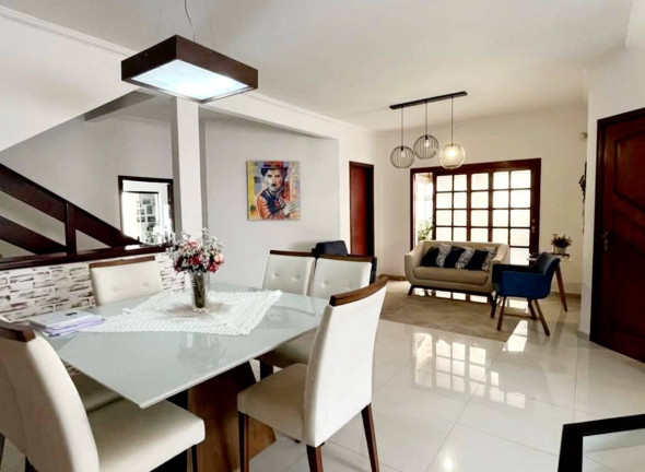 Imagem Casa com 3 Quartos à Venda, 300 m² em Campinas Imagem Casa com 3 Quartos à Venda, 300 m² em Campinas