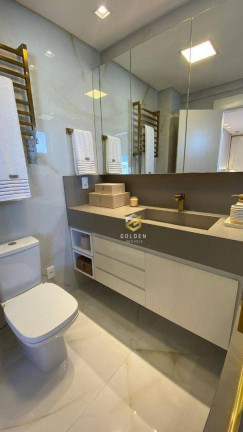 Imagem Apartamento com 3 Quartos à Venda, 136 m² em Centro - Balneário Camboriú Imagem Apartamento com 3 Quartos à Venda, 136 m² em Centro - Balneário Camboriú