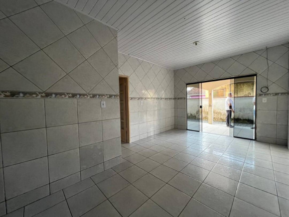 Imagem Casa à Venda, em Joinville Imagem Casa à Venda, em Joinville