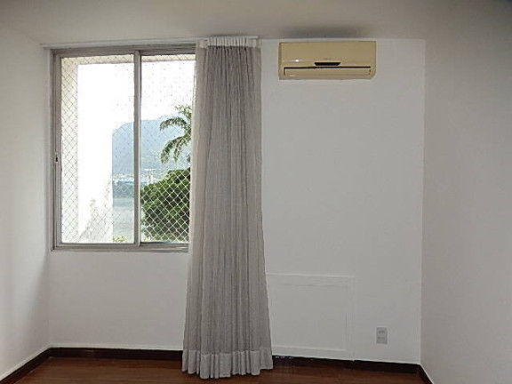 Imagem Apartamento com 3 Quartos à Venda,  em Lagoa - Rio De Janeiro
