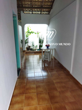 Imagem Casa com 3 Quartos à Venda, 250 m² em Segismundo Pereira - Uberlândia